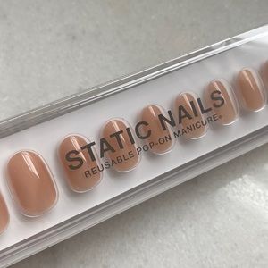 NEW Static Nails Press On Nails — Nearly Nylon round